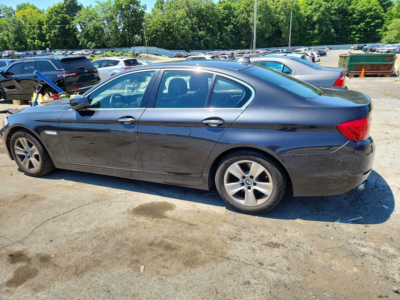 2013 BMW 528 Xi - Image 2