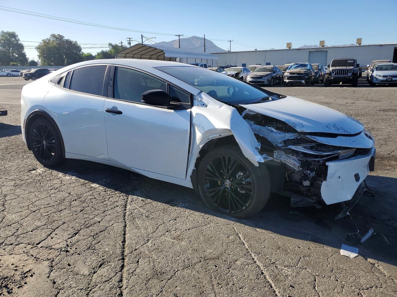 2025 Toyota Prius Nightshade - Фото 4