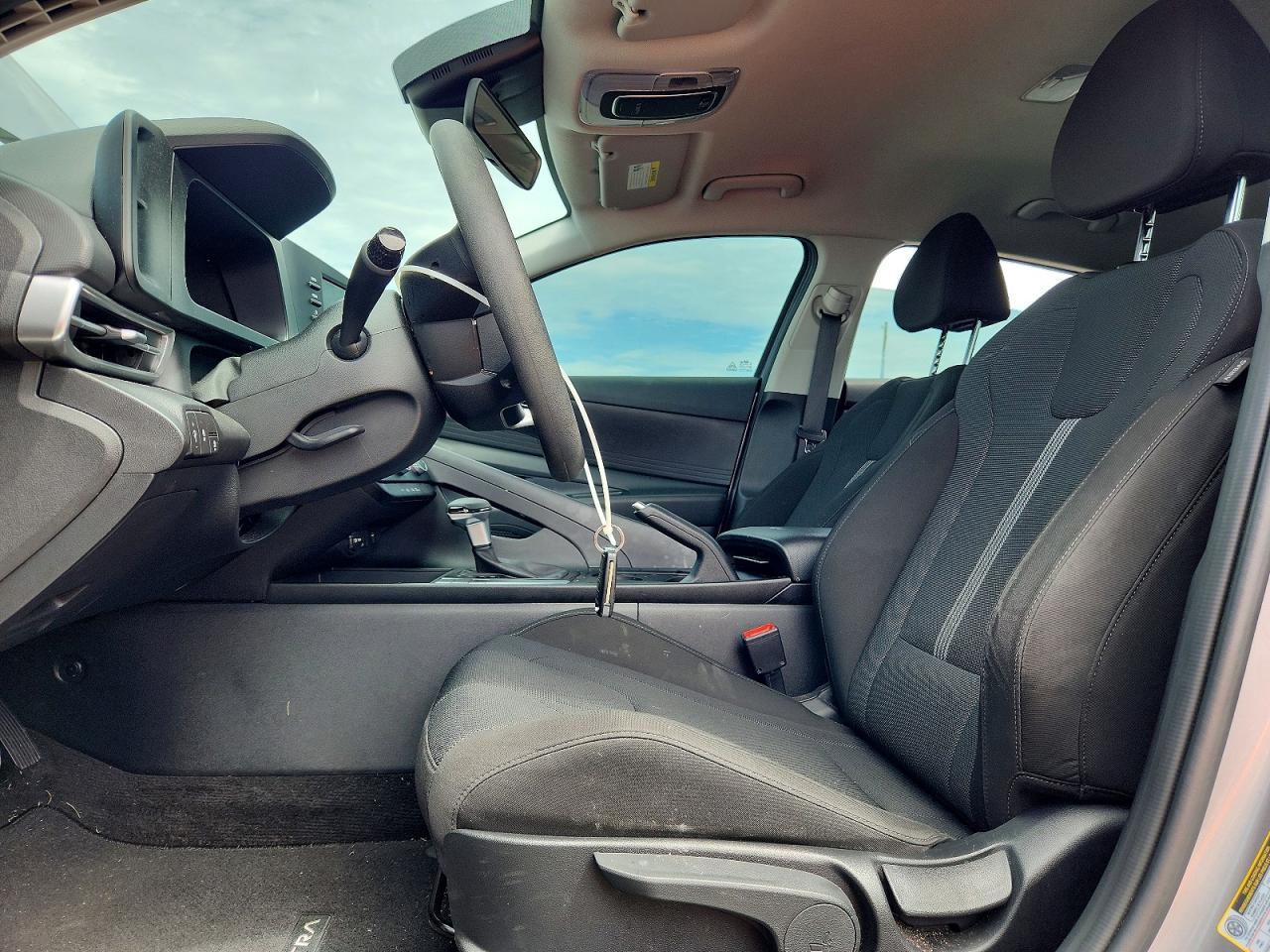 2025 Hyundai Elantra Se - Image 7