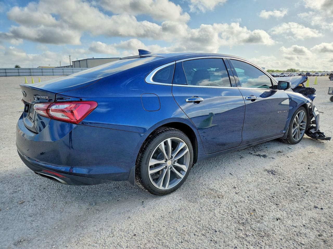 2022 Chevrolet Malibu Premier - Image 3