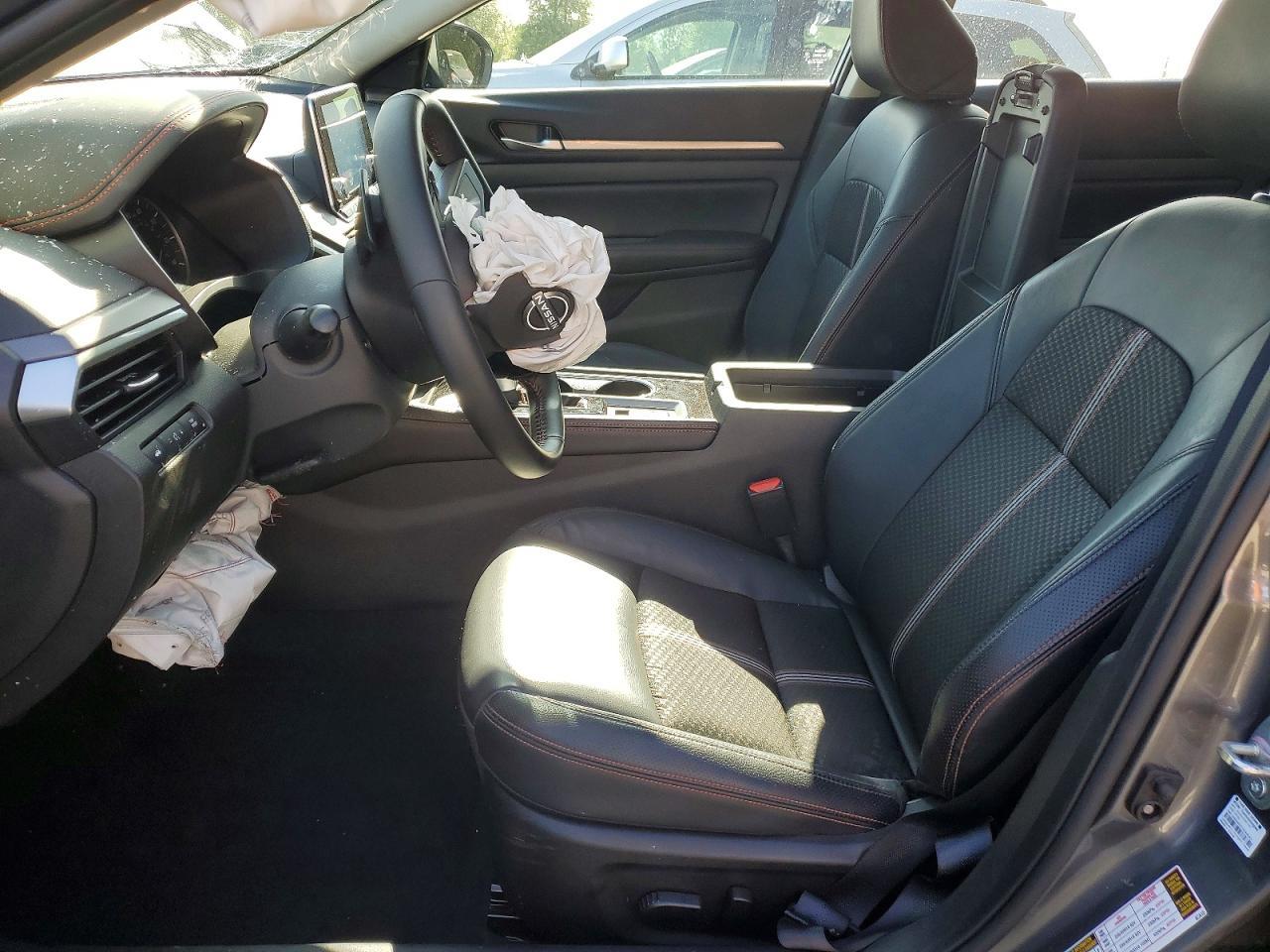 2025 Nissan Altima Sr - Фото 7