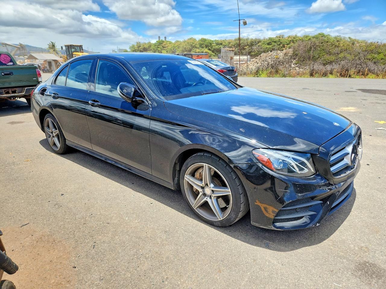 2017 Mercedes-Benz E 300 - Фото 4