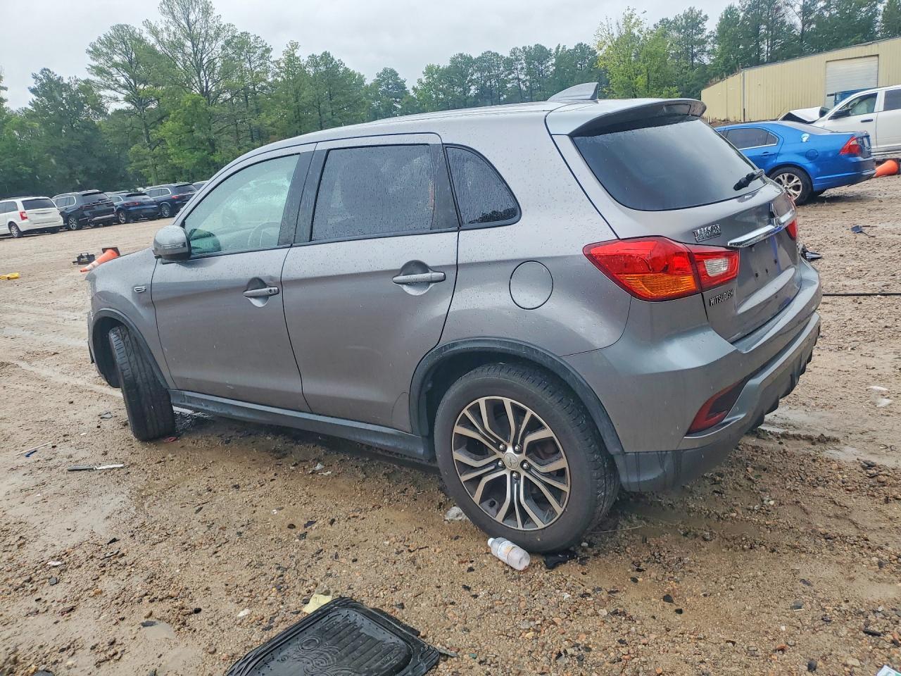 2019 Mitsubishi Outlander Sport Se - Image 2