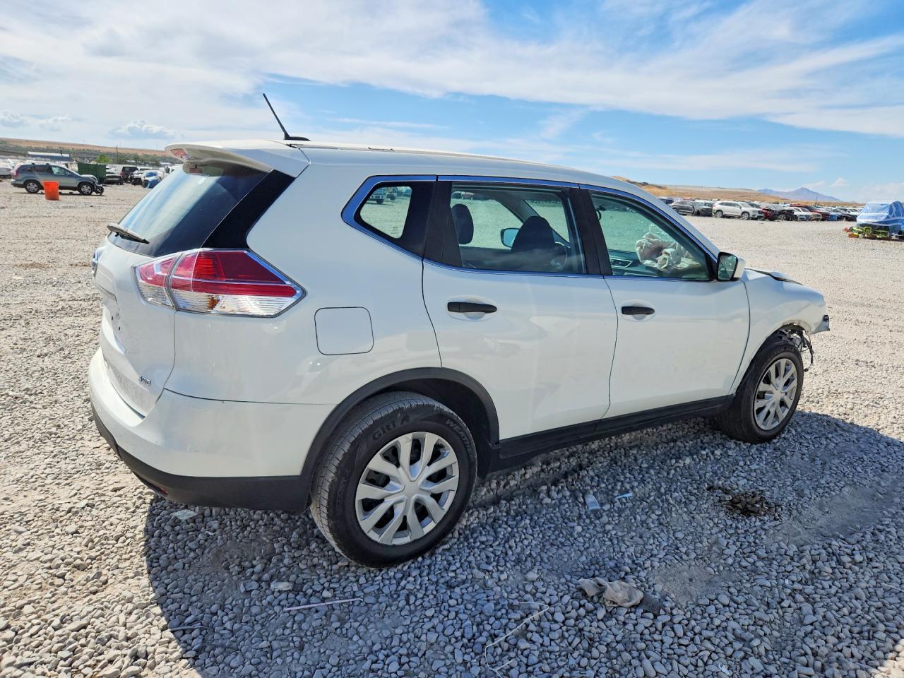 2016 Nissan Rogue S/Sl/Sv - Image 3