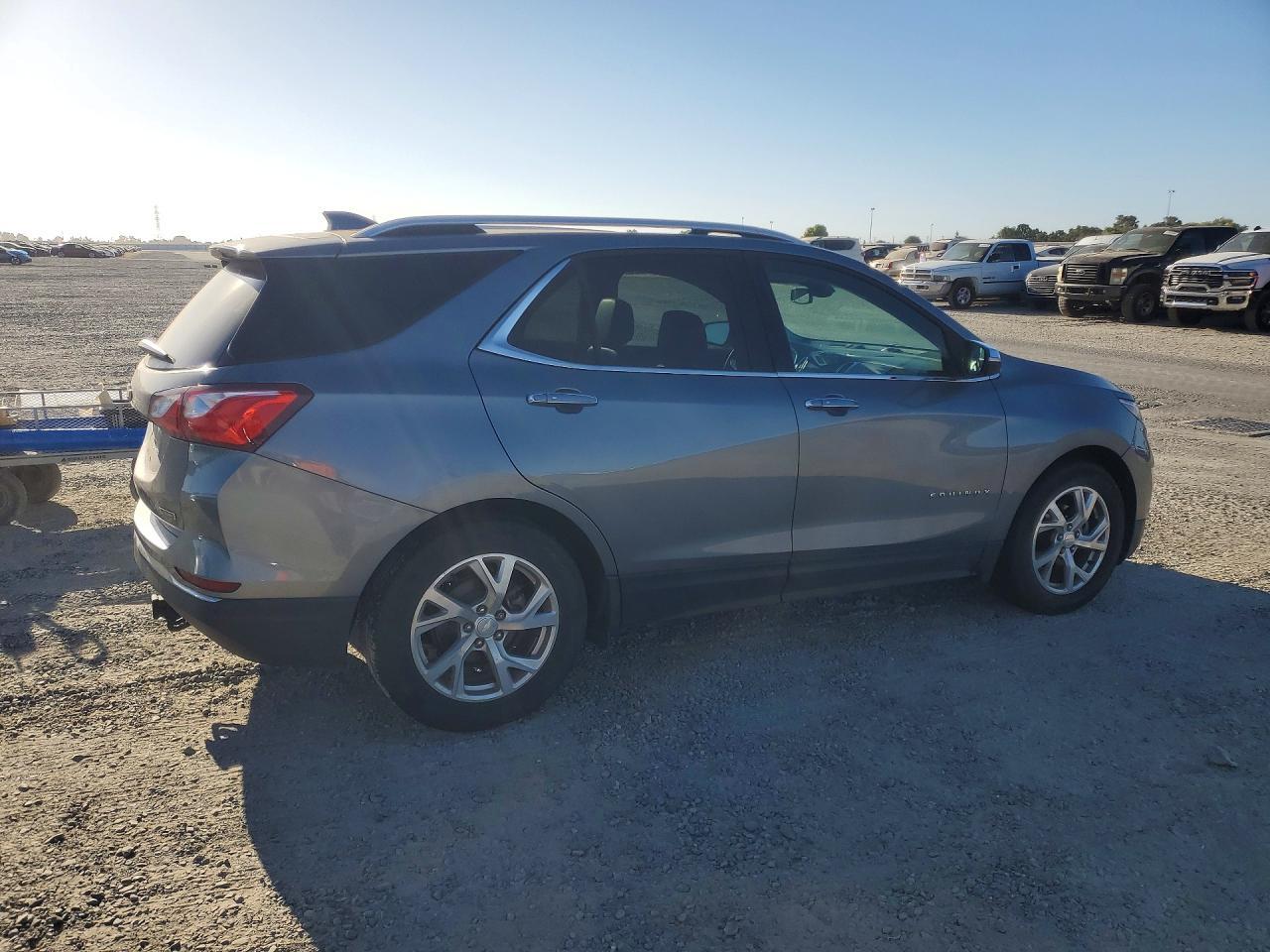 2018 Chevrolet Equinox Premier - Фото 3