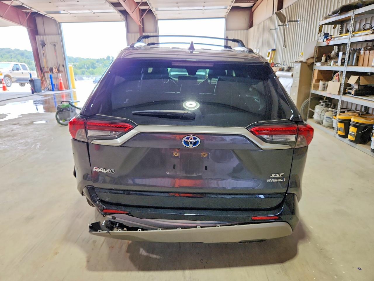 2024 Toyota Rav4 Xse - Image 6