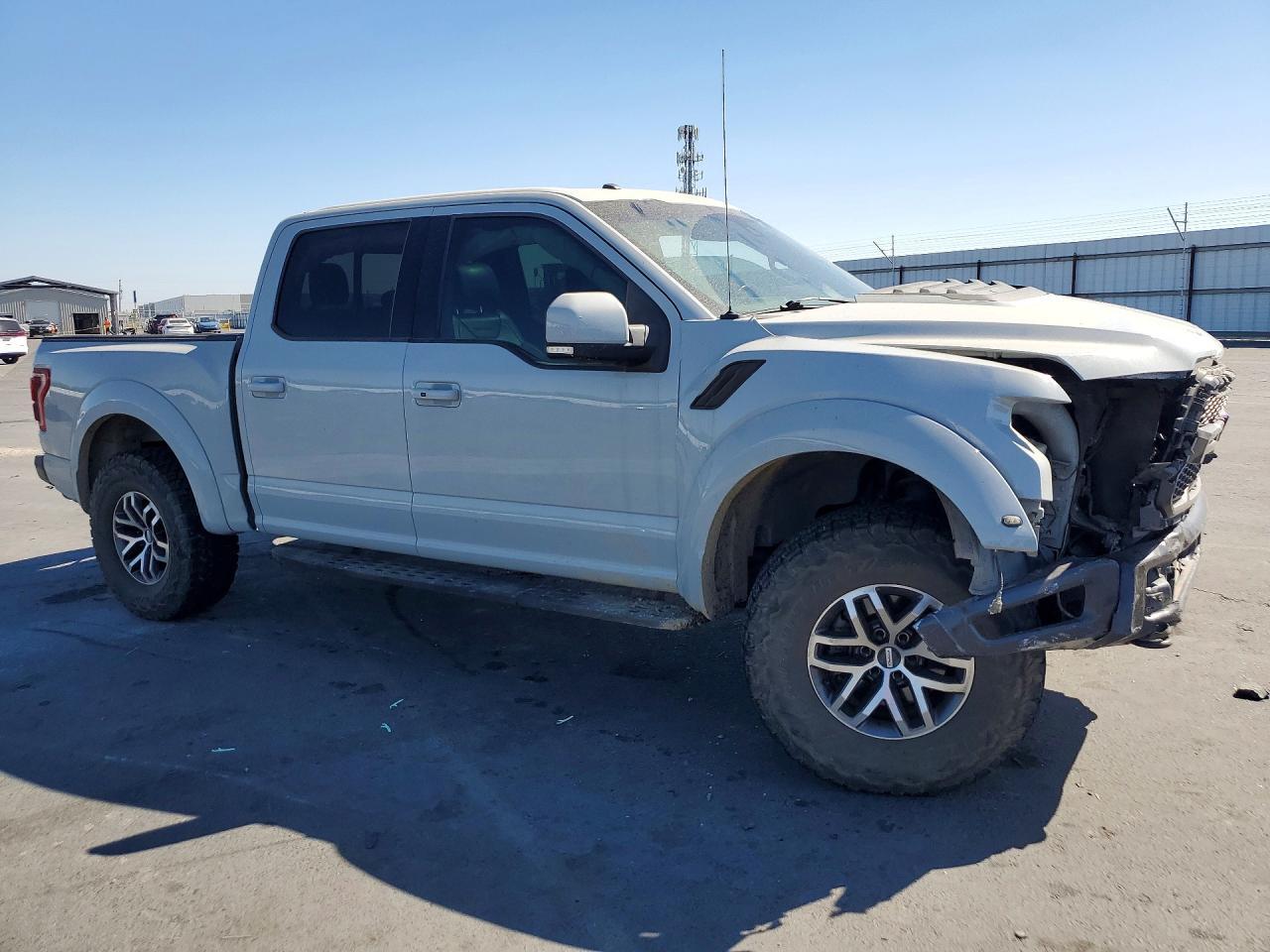 2017 Ford F150 Raptor - Image 4
