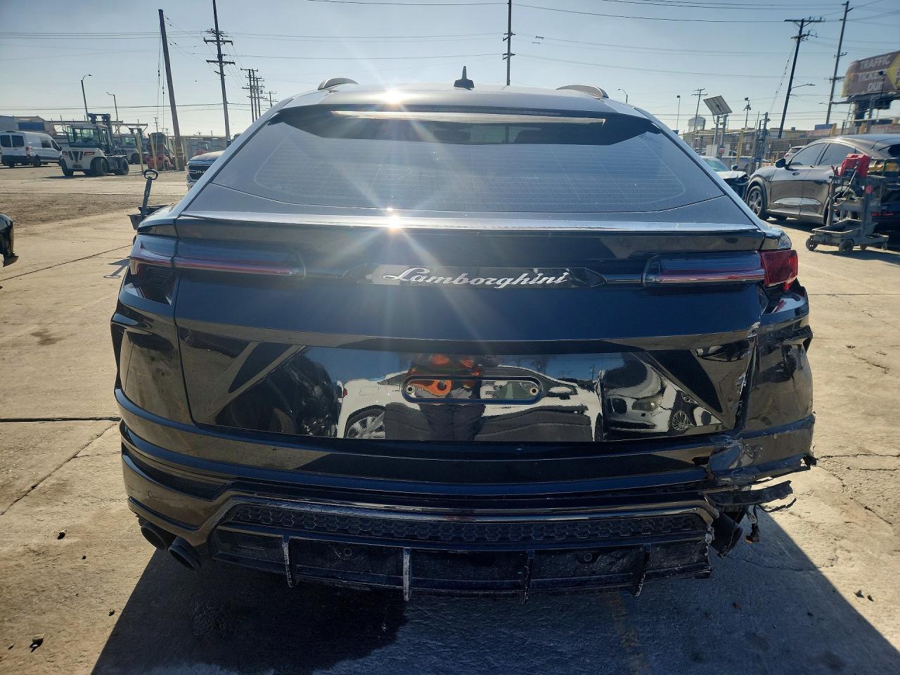 2019 Lamborghini Urus - Фото 6