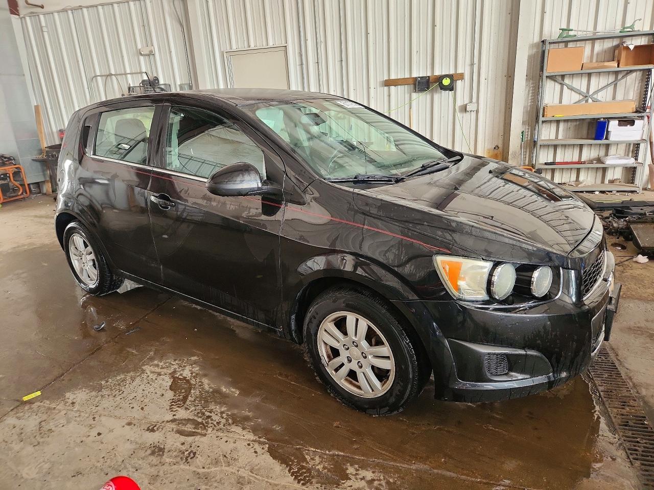 2015 Chevrolet Sonic Lt - Фото 4