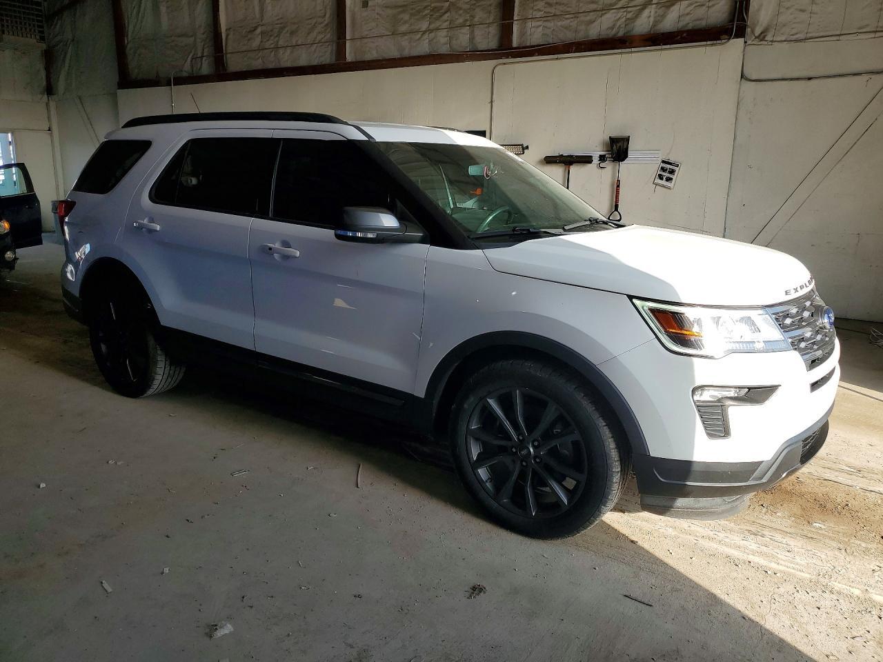 2018 Ford Explorer Xlt - Фото 4