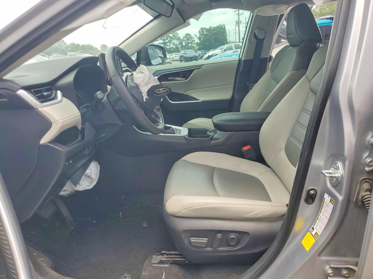 2021 Toyota Rav4 Xle Premium - Image 7