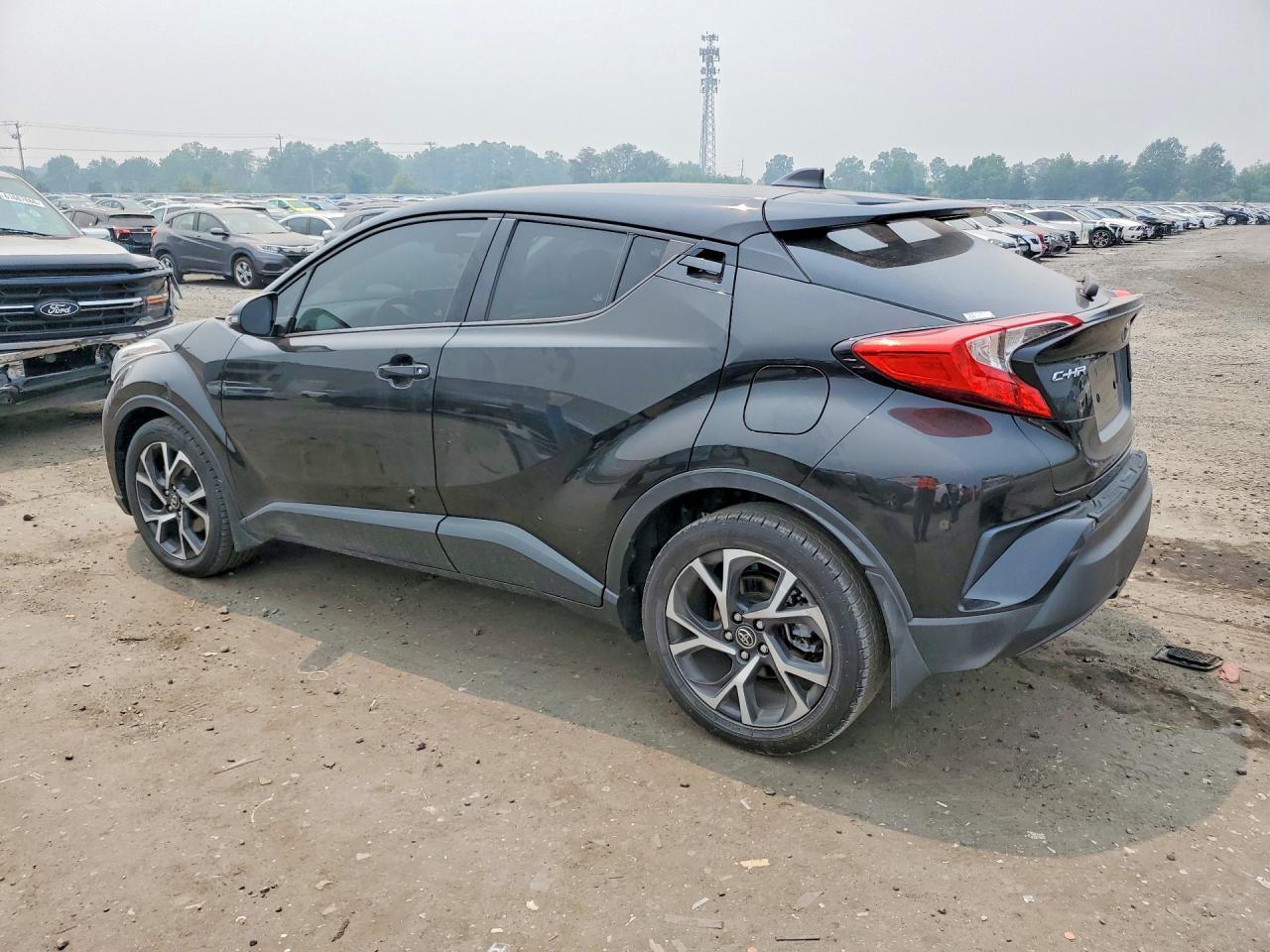 2020 Toyota C-Hr Le - Image 2