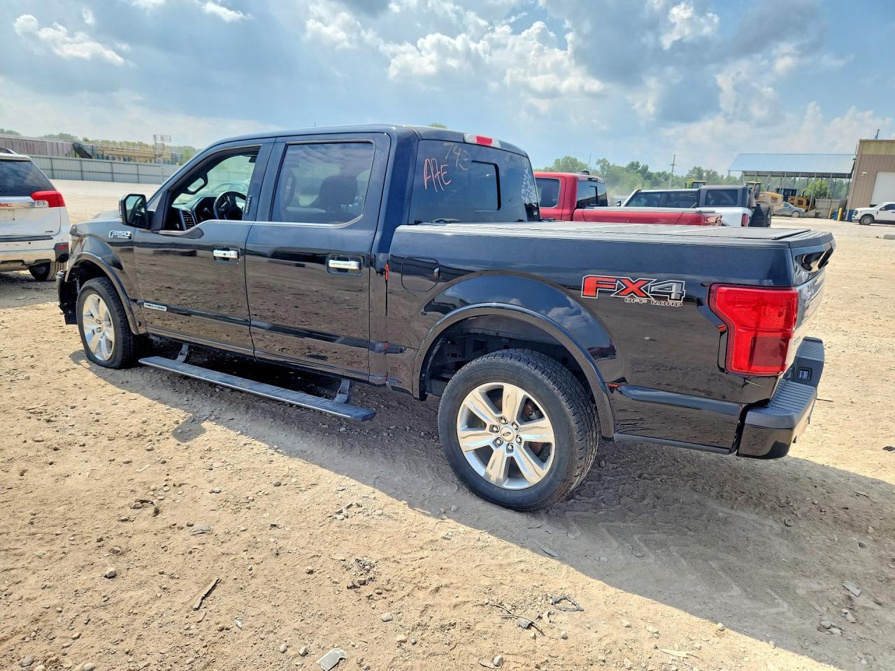 2018 Ford F150 Supercrew - Фото 2