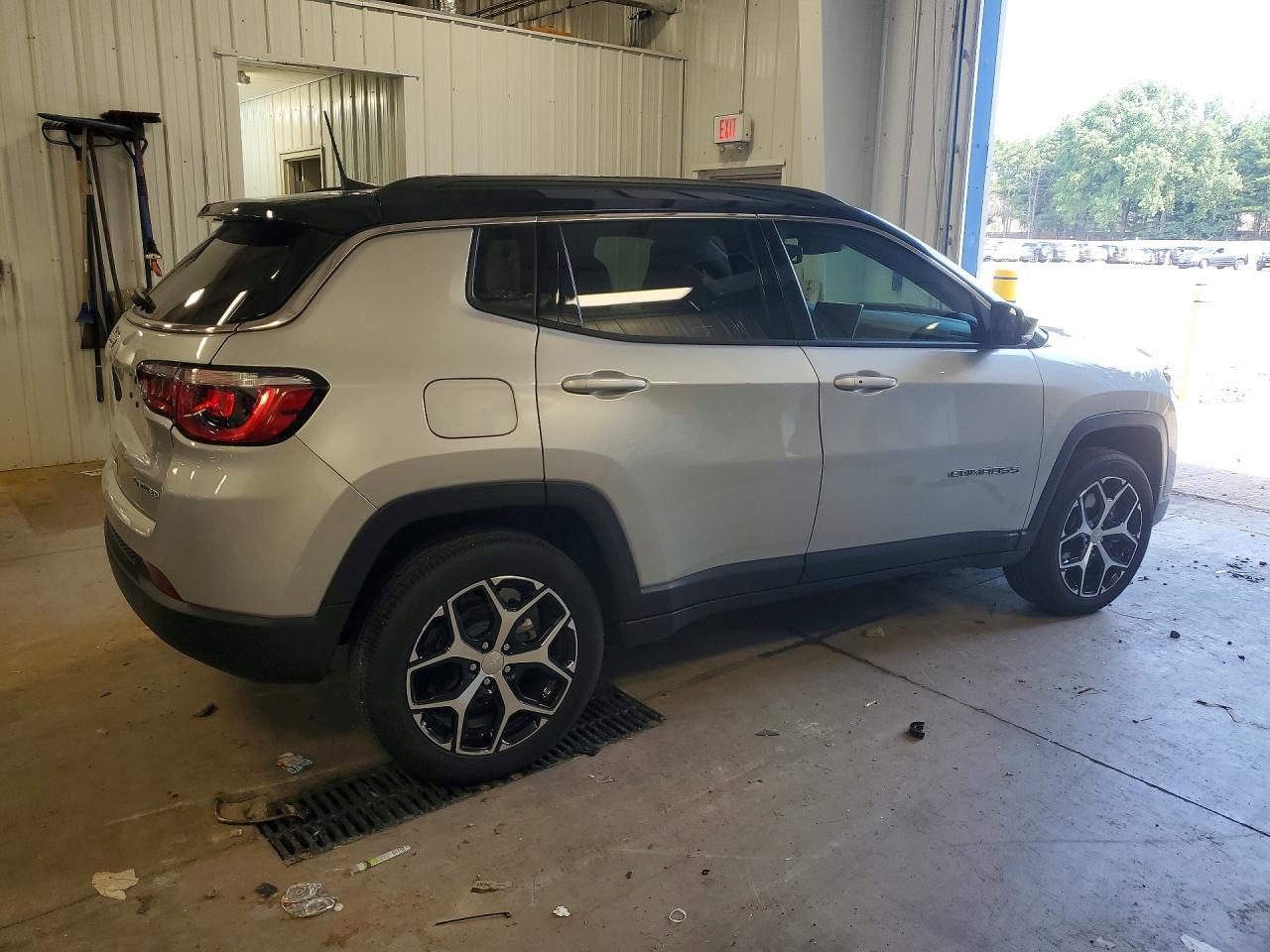 2024 Jeep Compass Limited - Фото 3