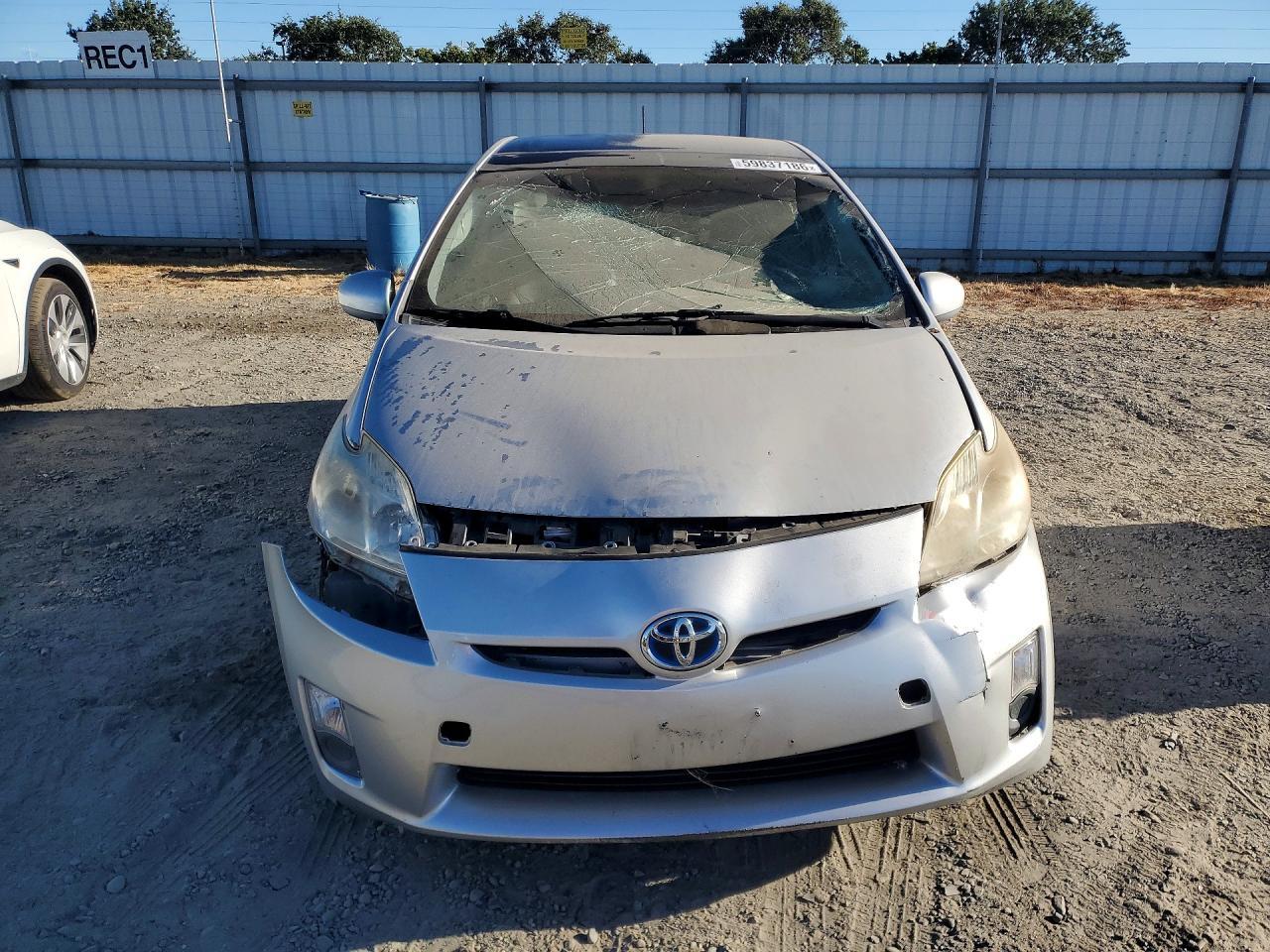 2011 Toyota Prius Four - Фото 5