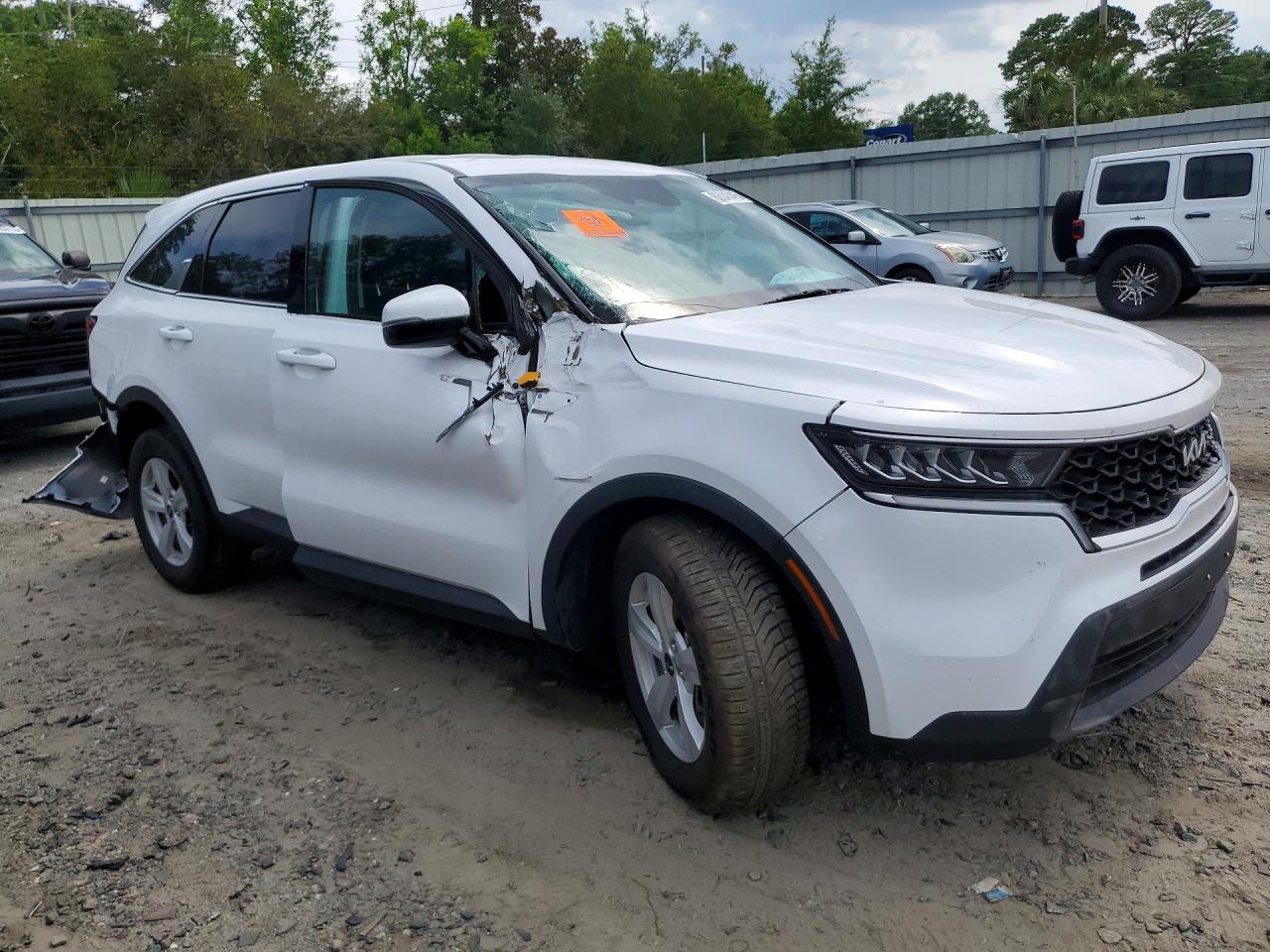 2023 Kia Sorento Lx - Image 4