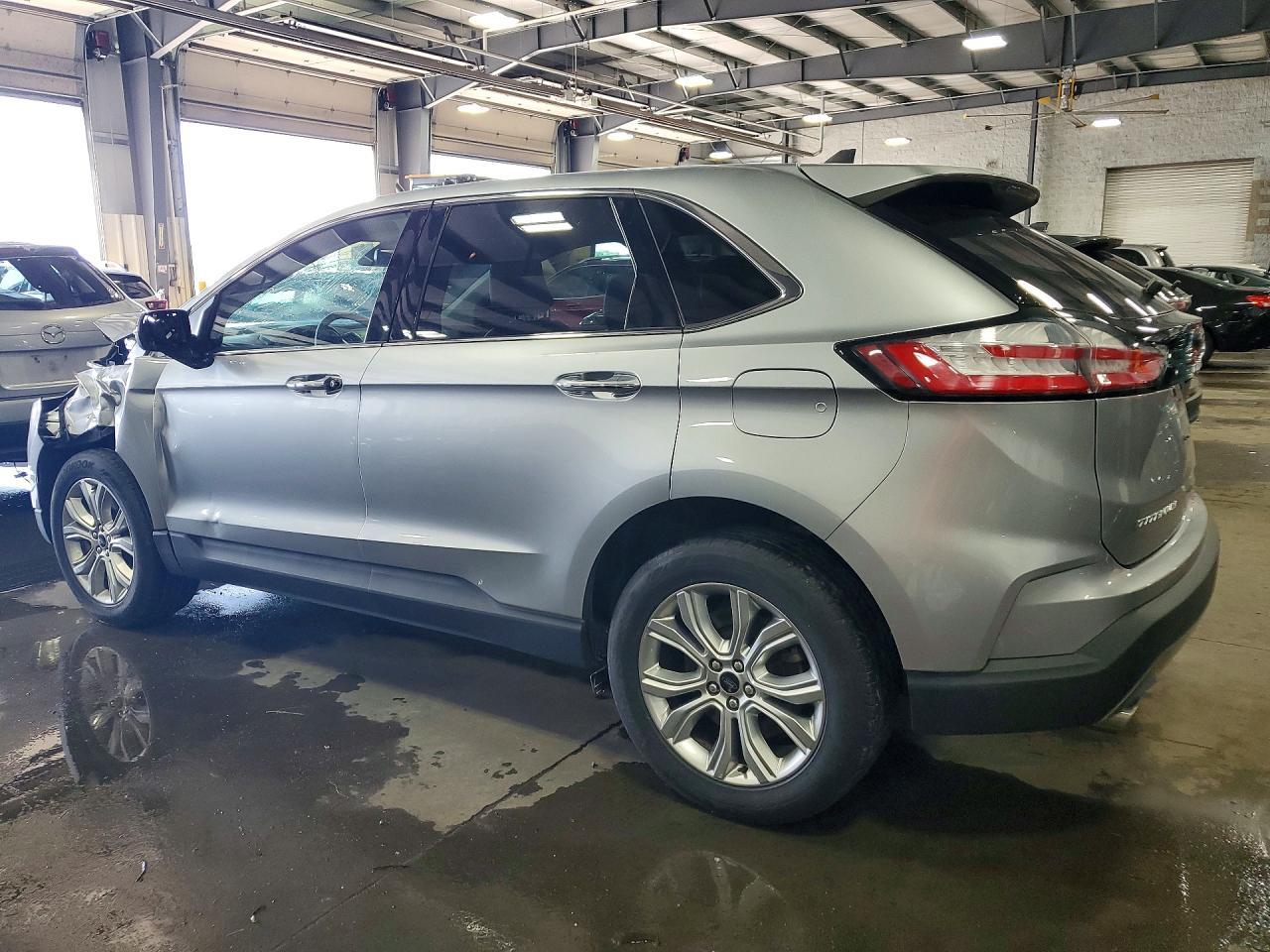 2023 Ford Edge Titanium - Фото 2