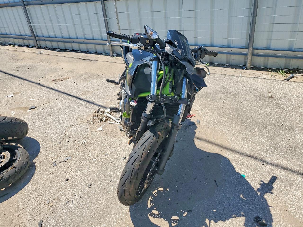 2022 Kawasaki Er650 L - Фото 2