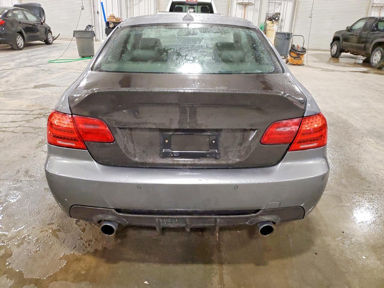 2010 BMW 335 I - Фото 6