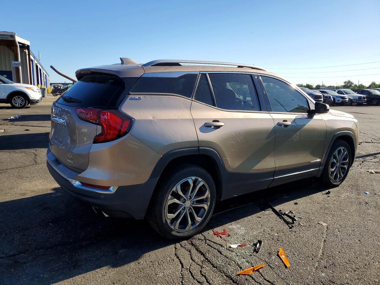 2018 GMC Terrain Slt - Image 3