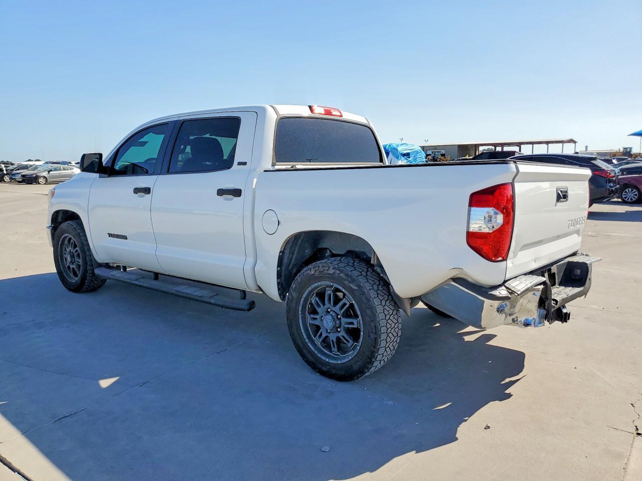 2017 Toyota Tundra Crewmax Sr5 - Фото 2