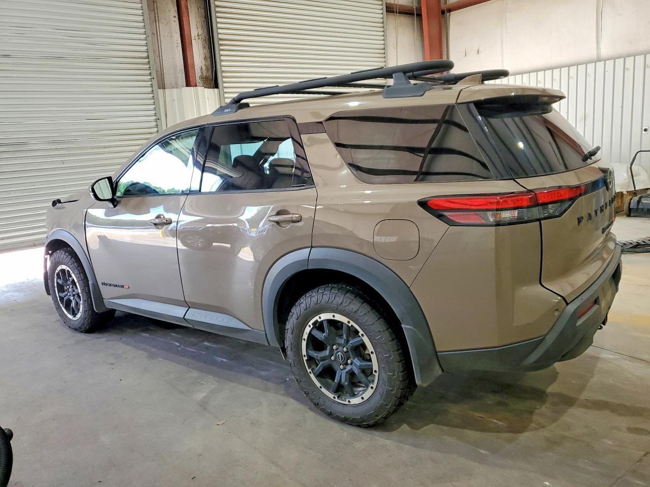 2023 Nissan Pathfinder Sv - Image 2