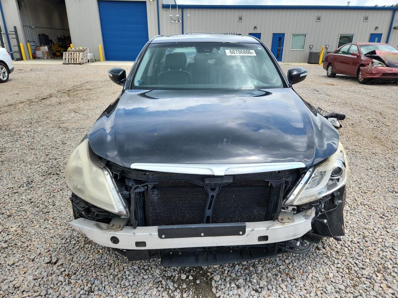2013 Hyundai Genesis 3.8L - Фото 5