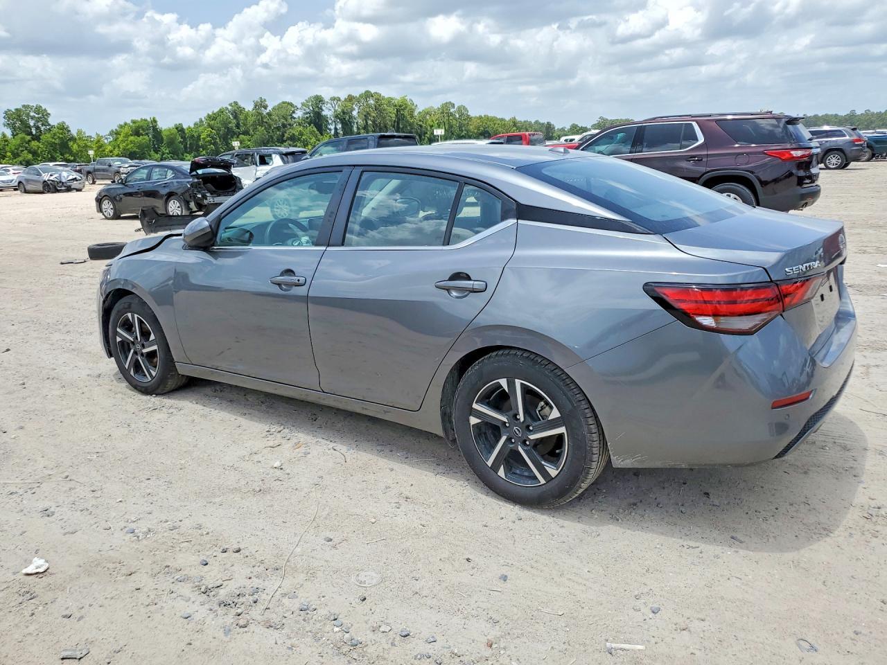 2024 Nissan Sentra Sv - Image 2