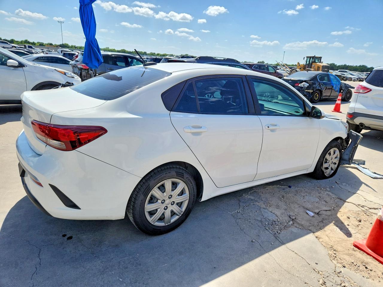 2022 Kia Rio Lx - Image 3