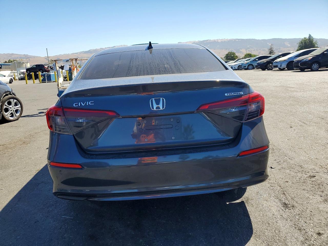 2022 Honda Civic Touring - Image 6