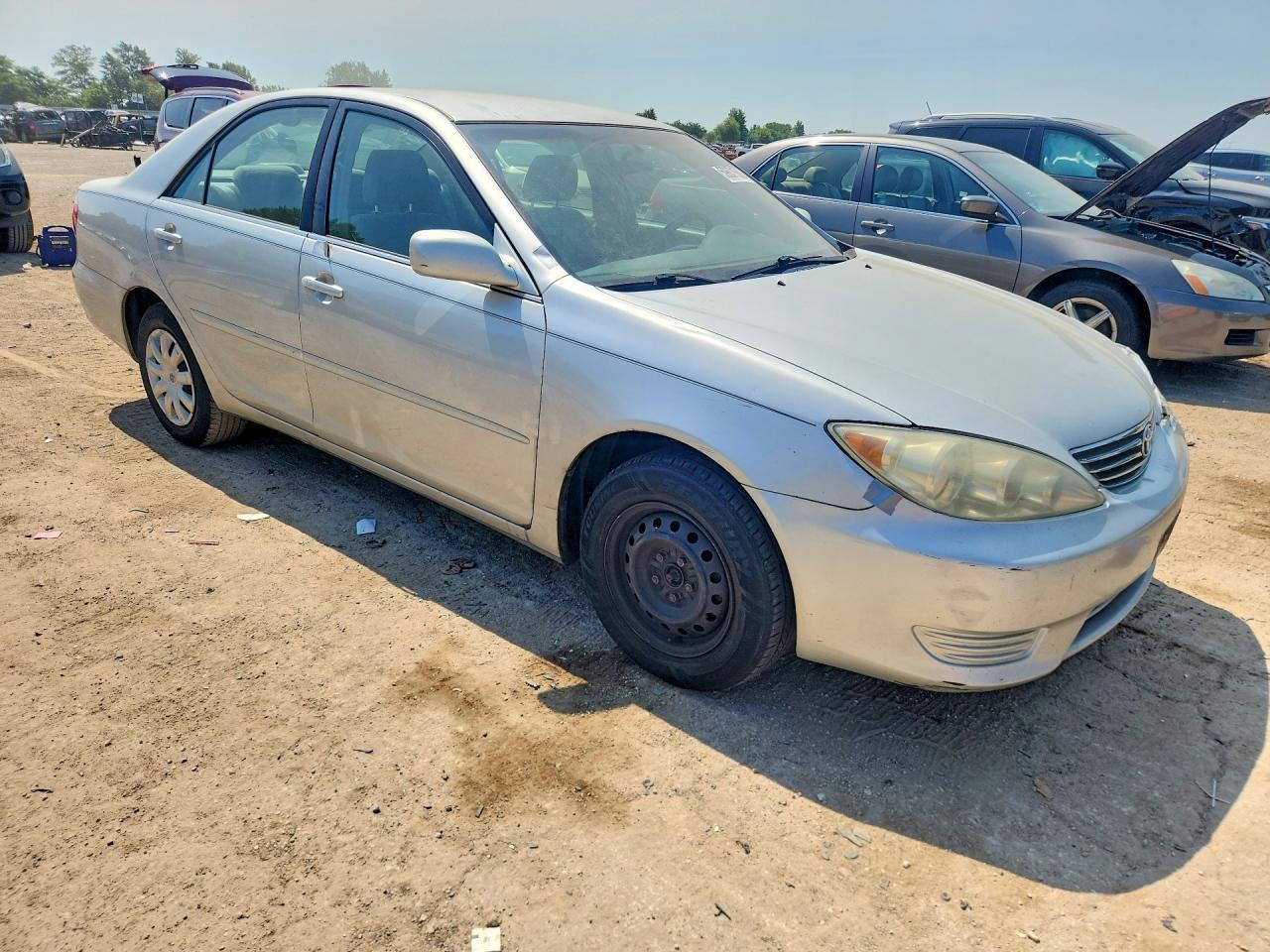 2005 Toyota Camry Le - Фото 4