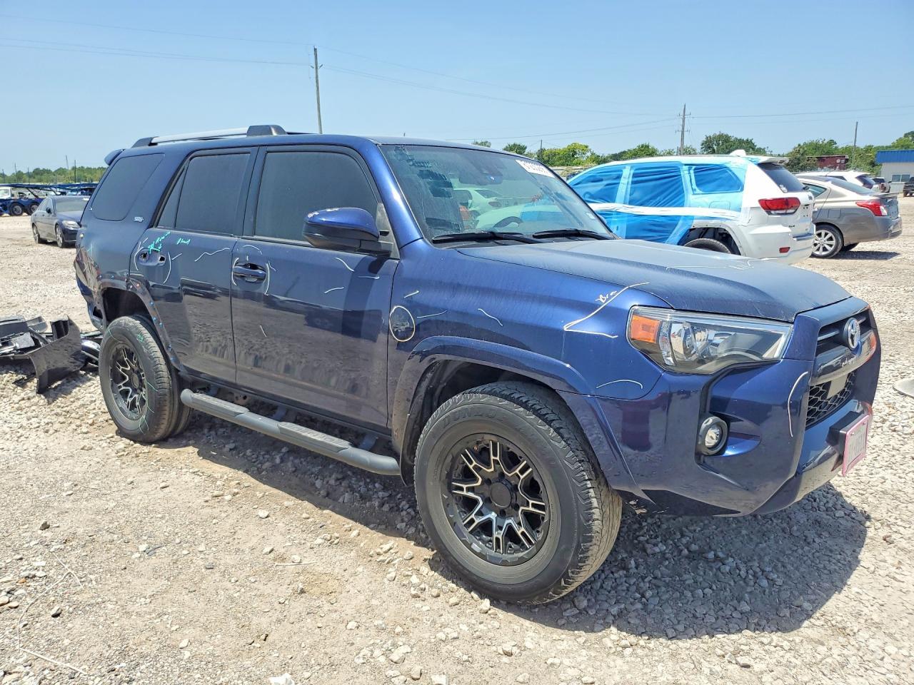 2022 Toyota 4Runner Sr5 - Image 4