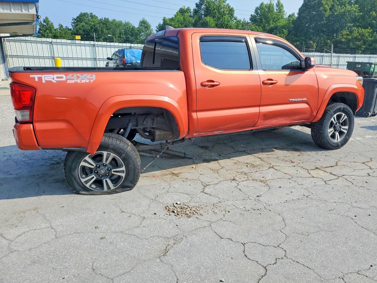 2017 Toyota Tacoma Trd Sport - Фото 3