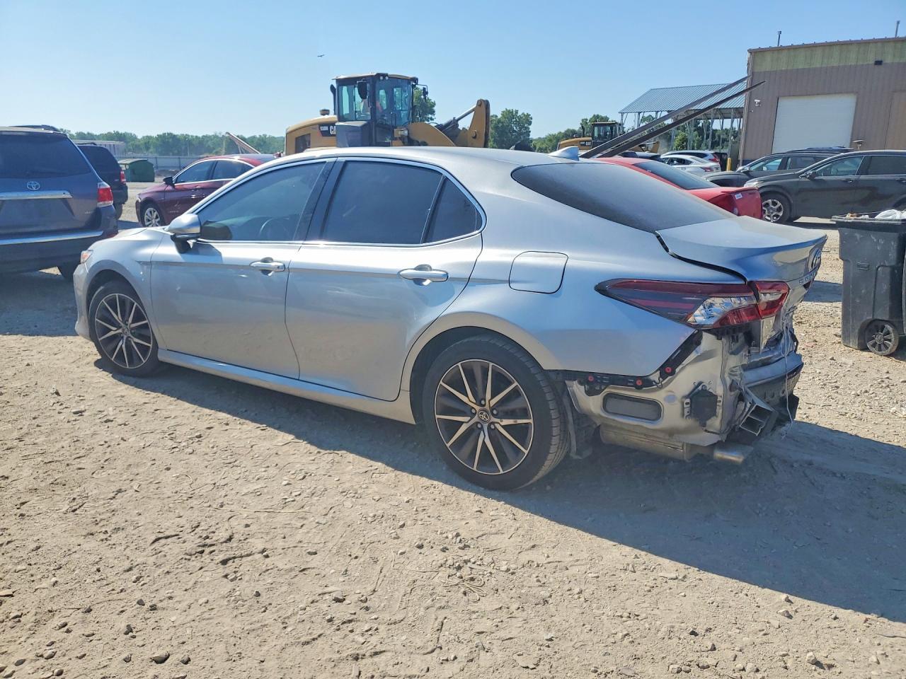 2023 Toyota Camry Xle - Image 2