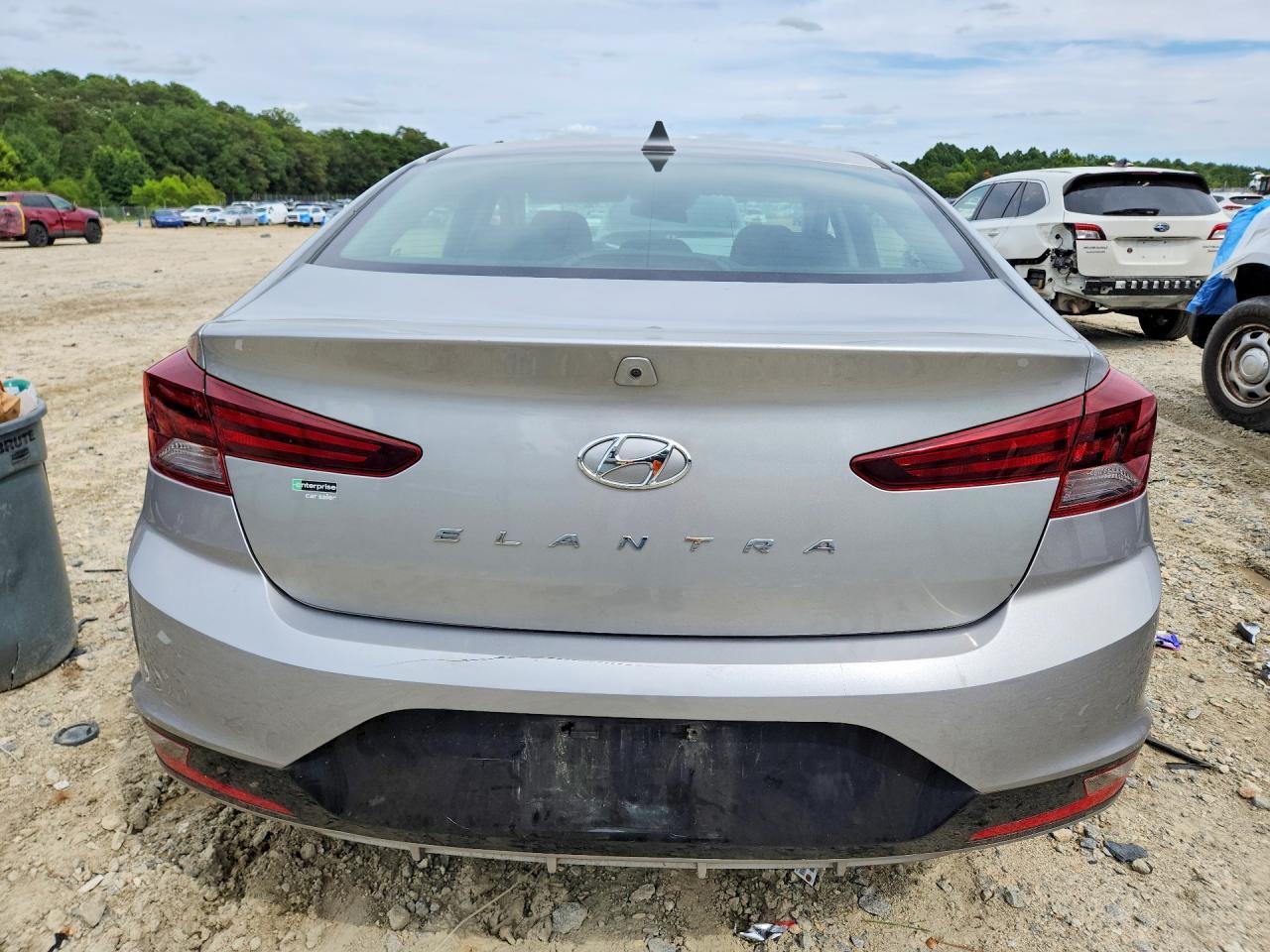 2020 Hyundai Elantra Sel - Фото 6