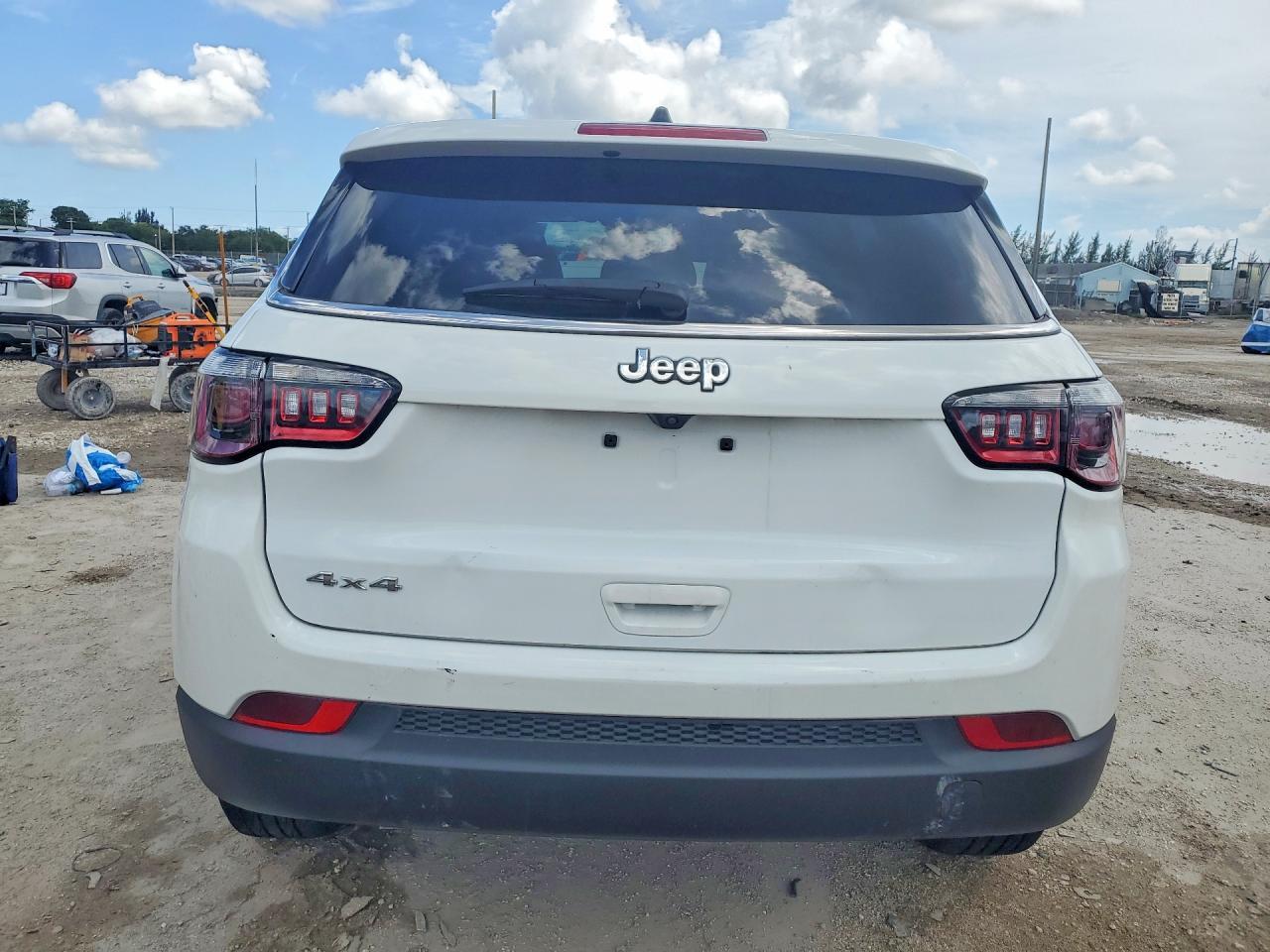 2023 Jeep Compass Sport - Image 6
