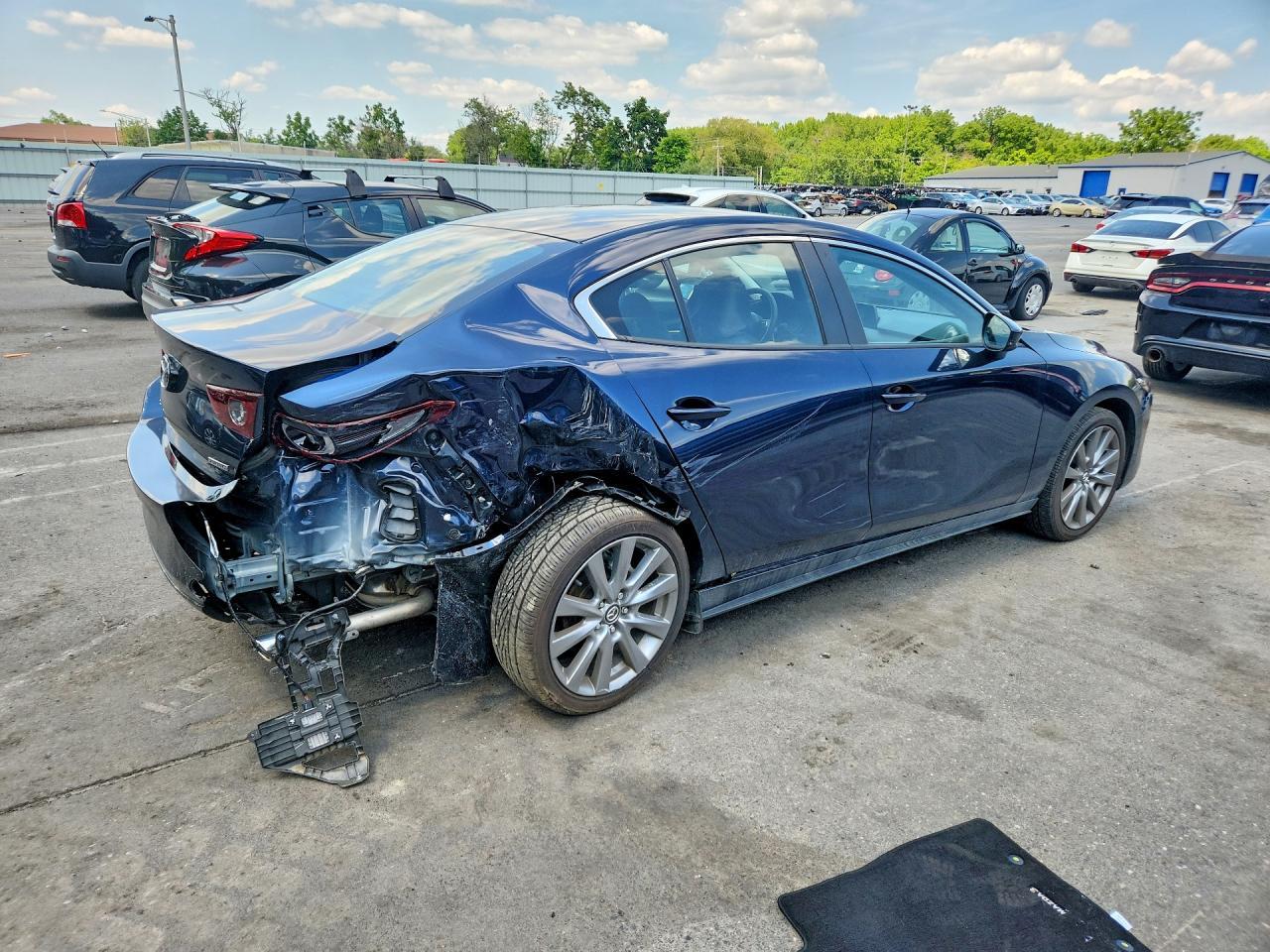 2025 Mazda 3 Preferred - Image 3