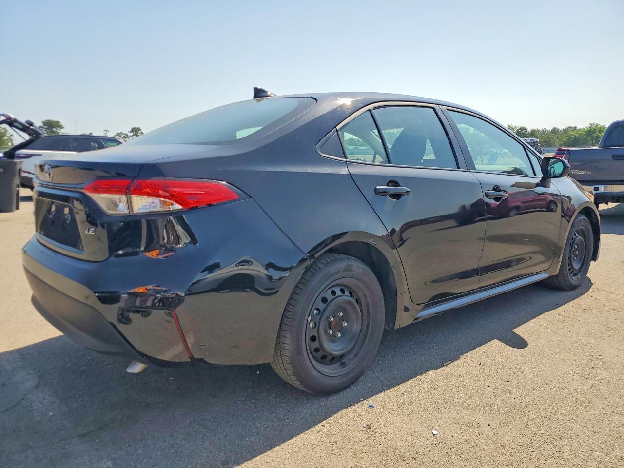 2025 Toyota Corolla Le - Image 3