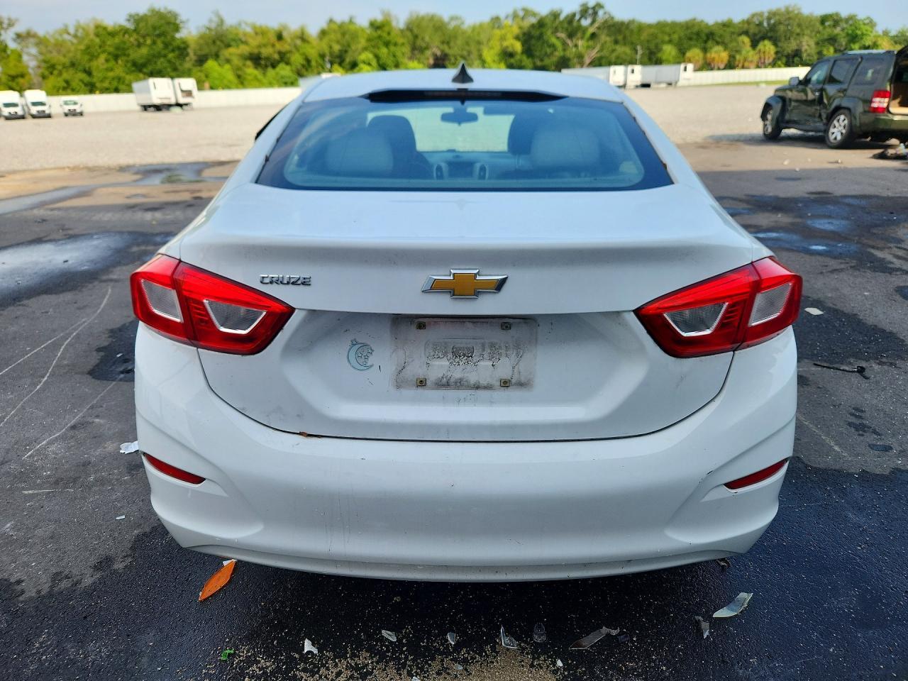 2017 Chevrolet Cruze Ls - Фото 6