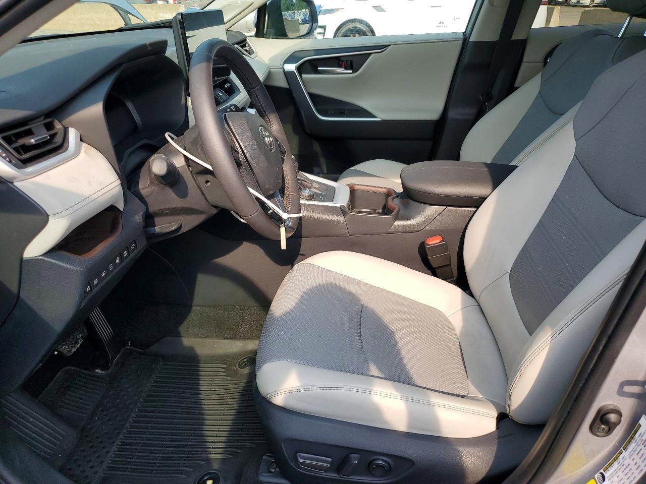 2023 Toyota Rav4 Limited - Фото 7