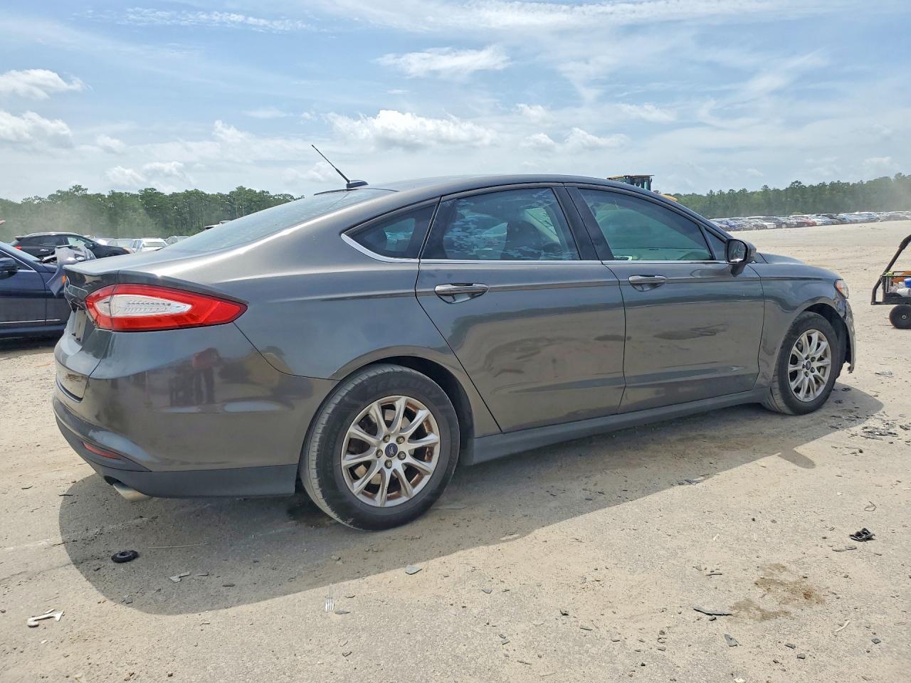 2016 Ford Fusion S - Image 3