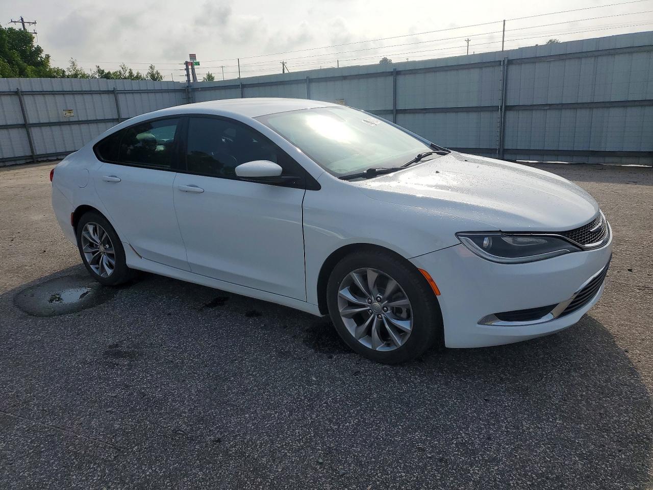 2015 Chrysler 200 S - Image 4