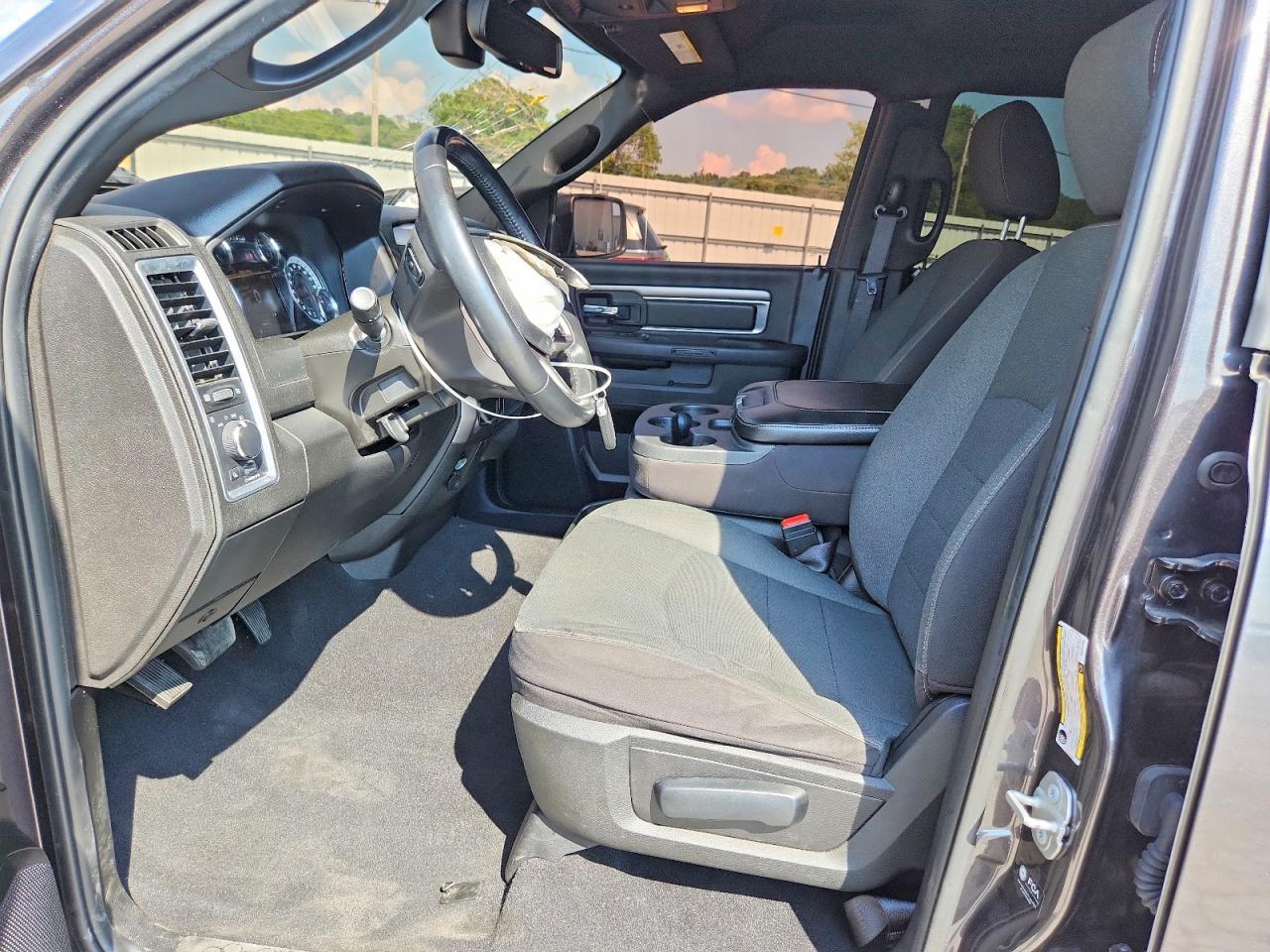 2022 Ram 1500 Classic Slt - Image 7