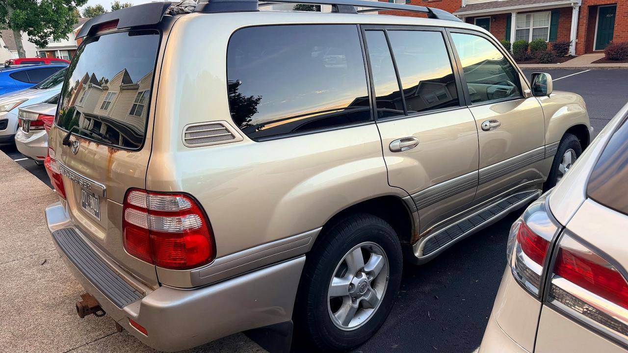 2004 Toyota Land Cruiser Base - Image 4