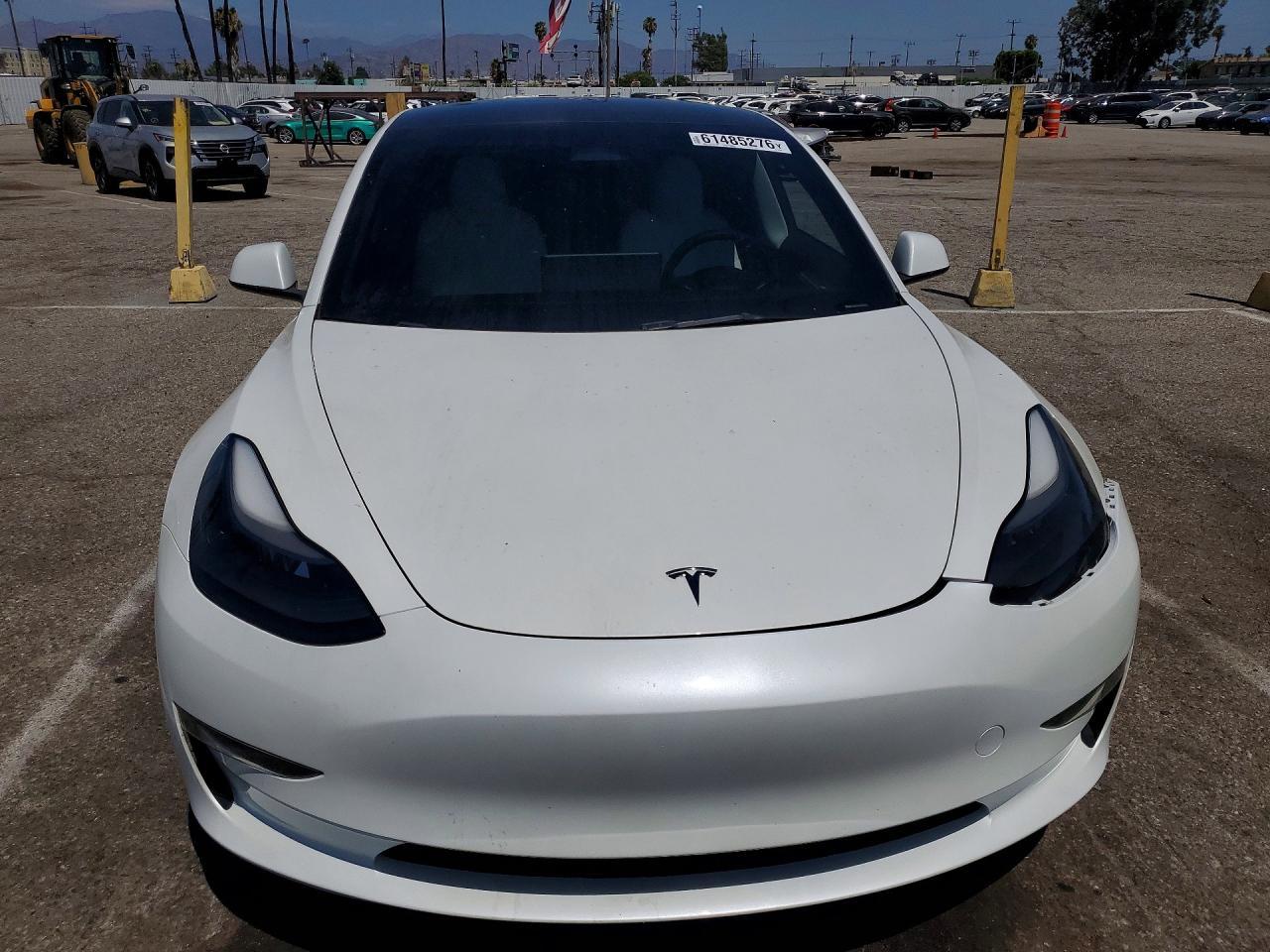 2023 Tesla Model 3 - Фото 5