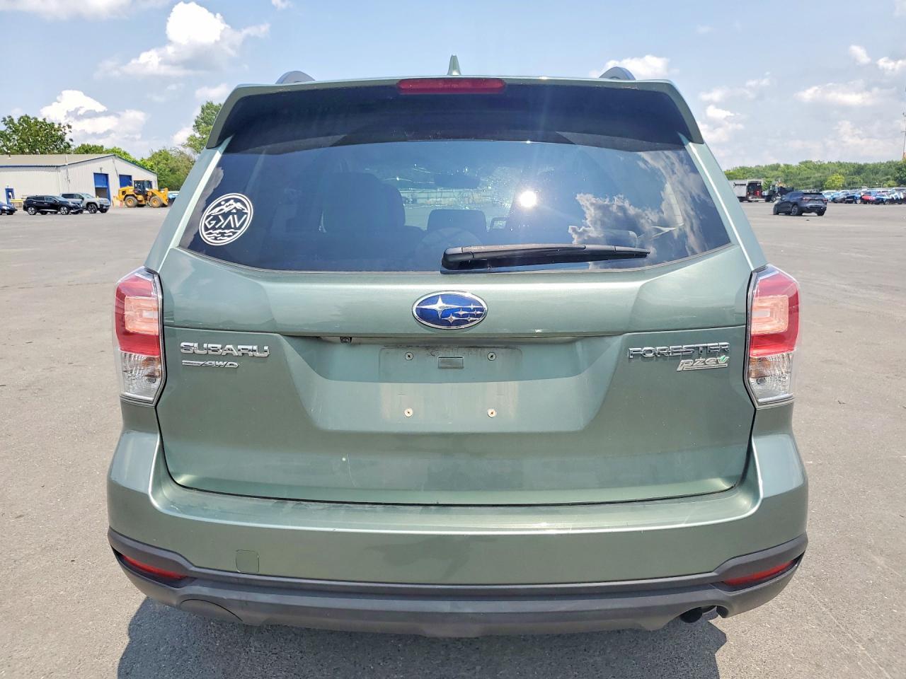 2017 Subaru Forester 2.5I Premium - Image 6