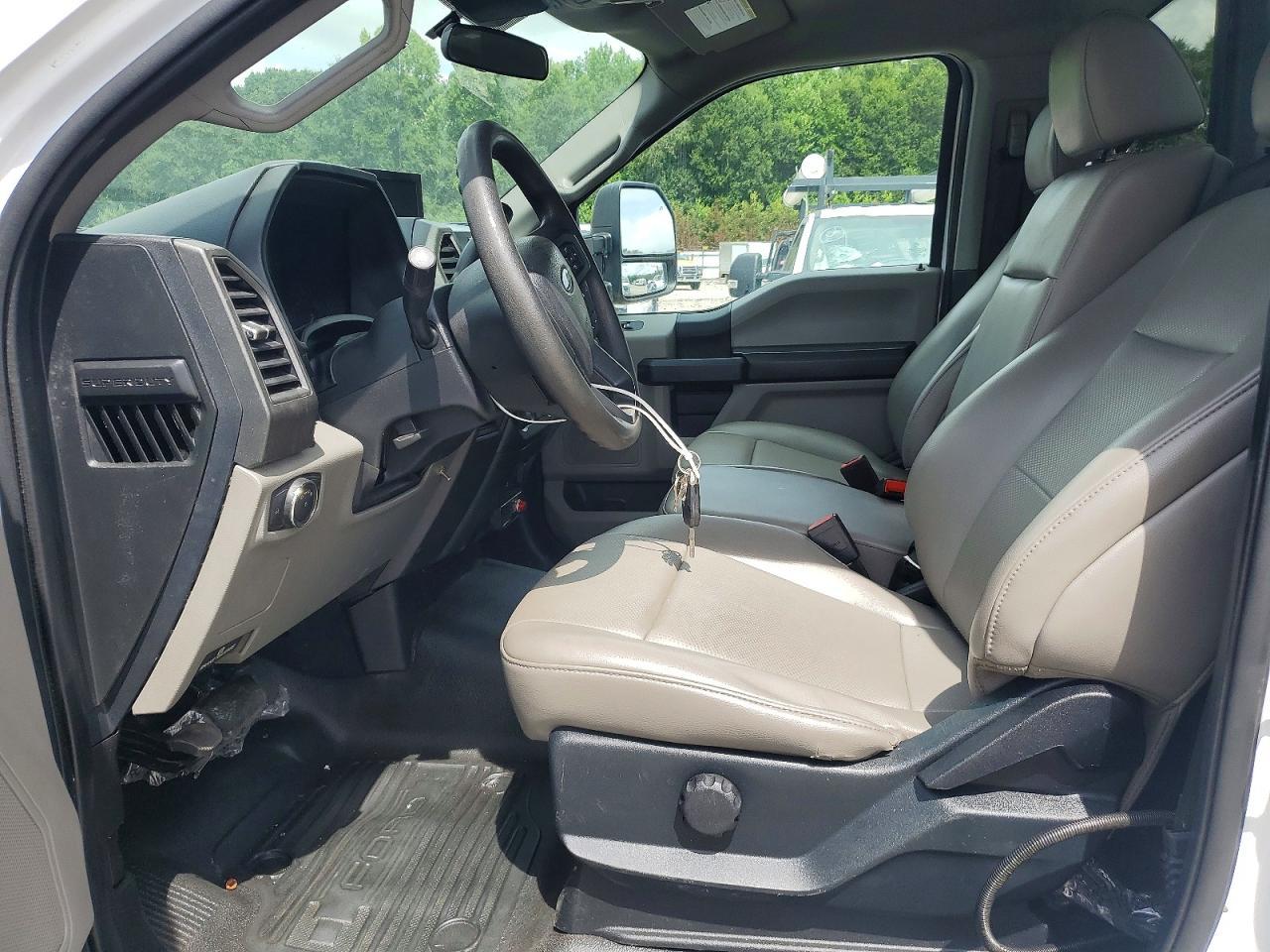 2020 Ford F550 Super Duty - Фото 7