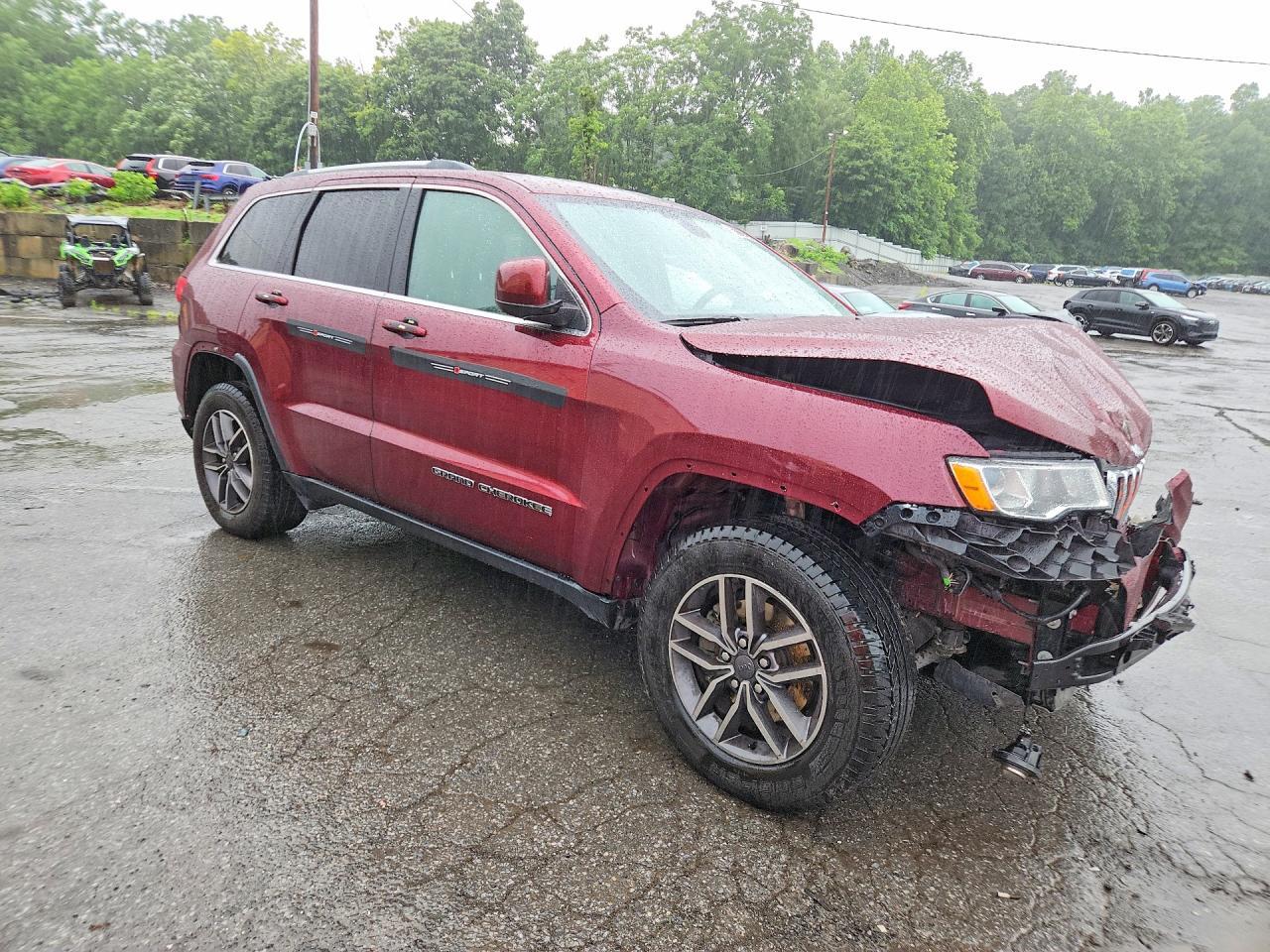 2019 Jeep Grand Cherokee Laredo - Image 4