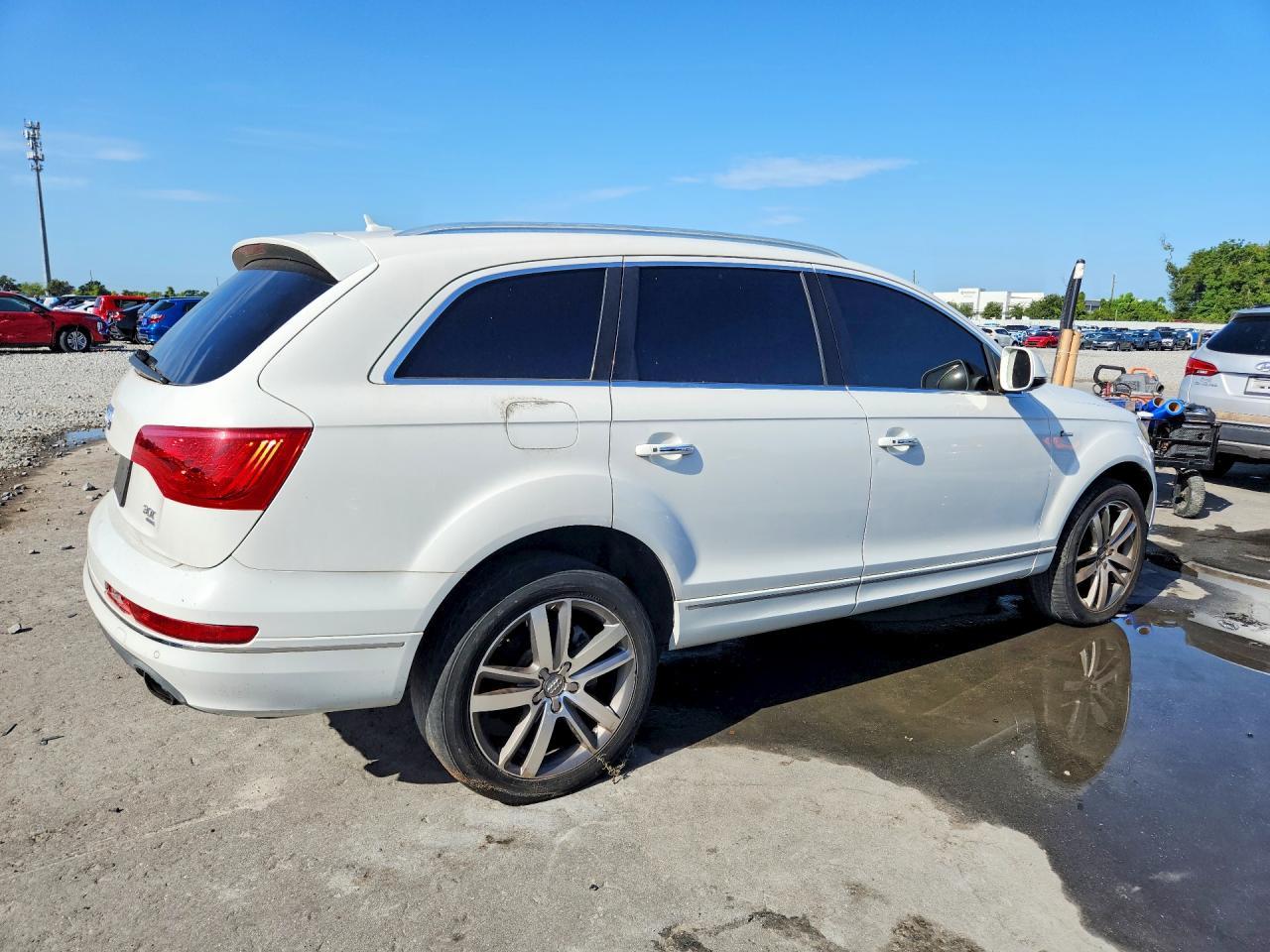 2014 Audi Q7 Premium Plus - Image 3