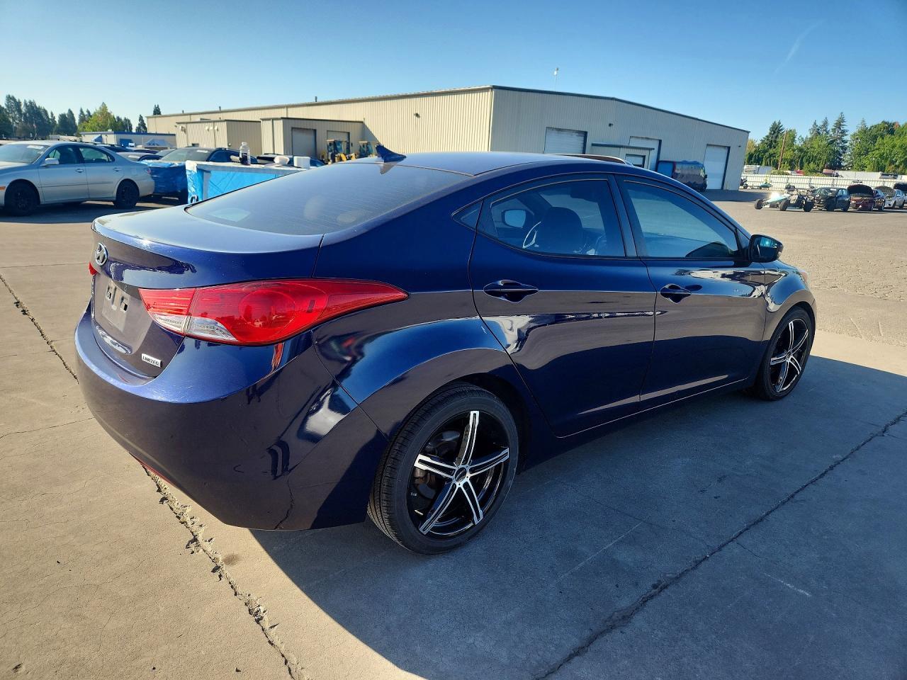 2013 Hyundai Elantra Limited - Image 3